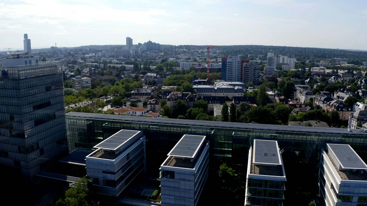 NEXINEER Recruitingfilm: Büro-Szene mit Entwicklern